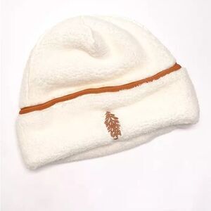 Free People, FP Movement Back Roads
Beanie NEW with tags Ivory